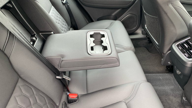 Volvo XC60 2.0 B5P Plus Dark 5dr AWD Geartronic Petrol Estate